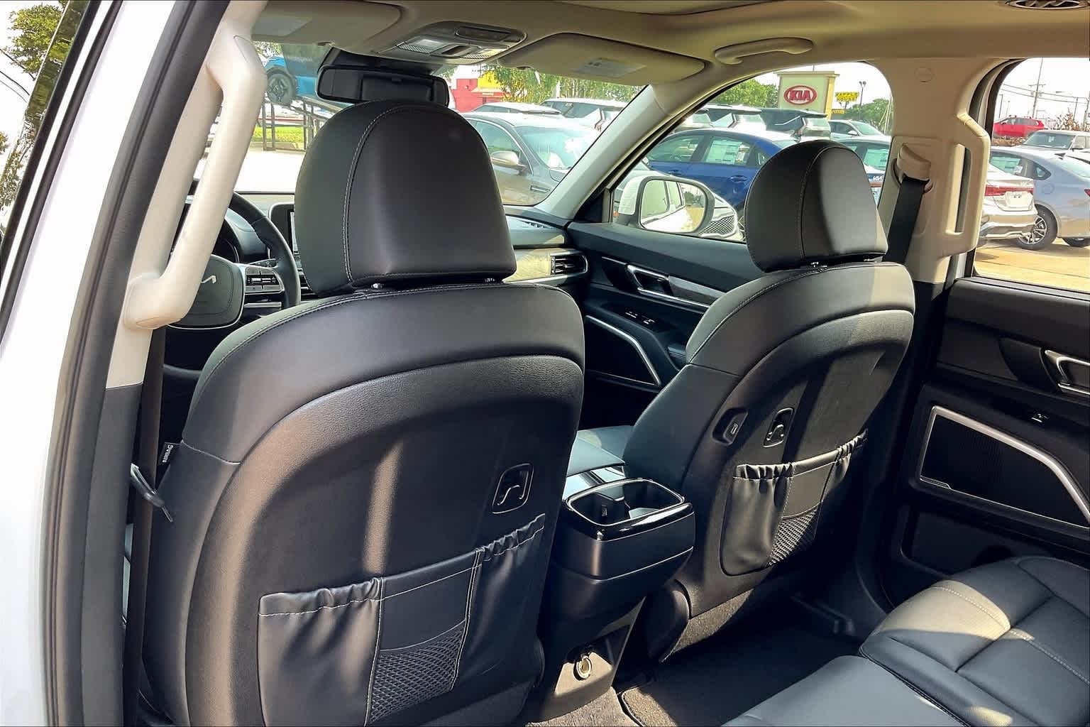 Thumbnail: 2022 Kia Telluride - 12