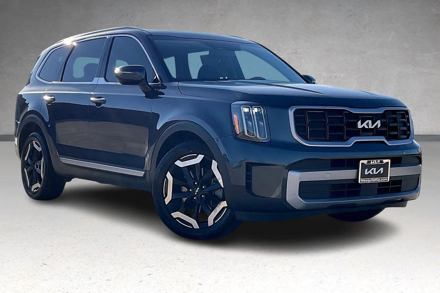 Thumbnail: 2023 Kia Telluride - 21