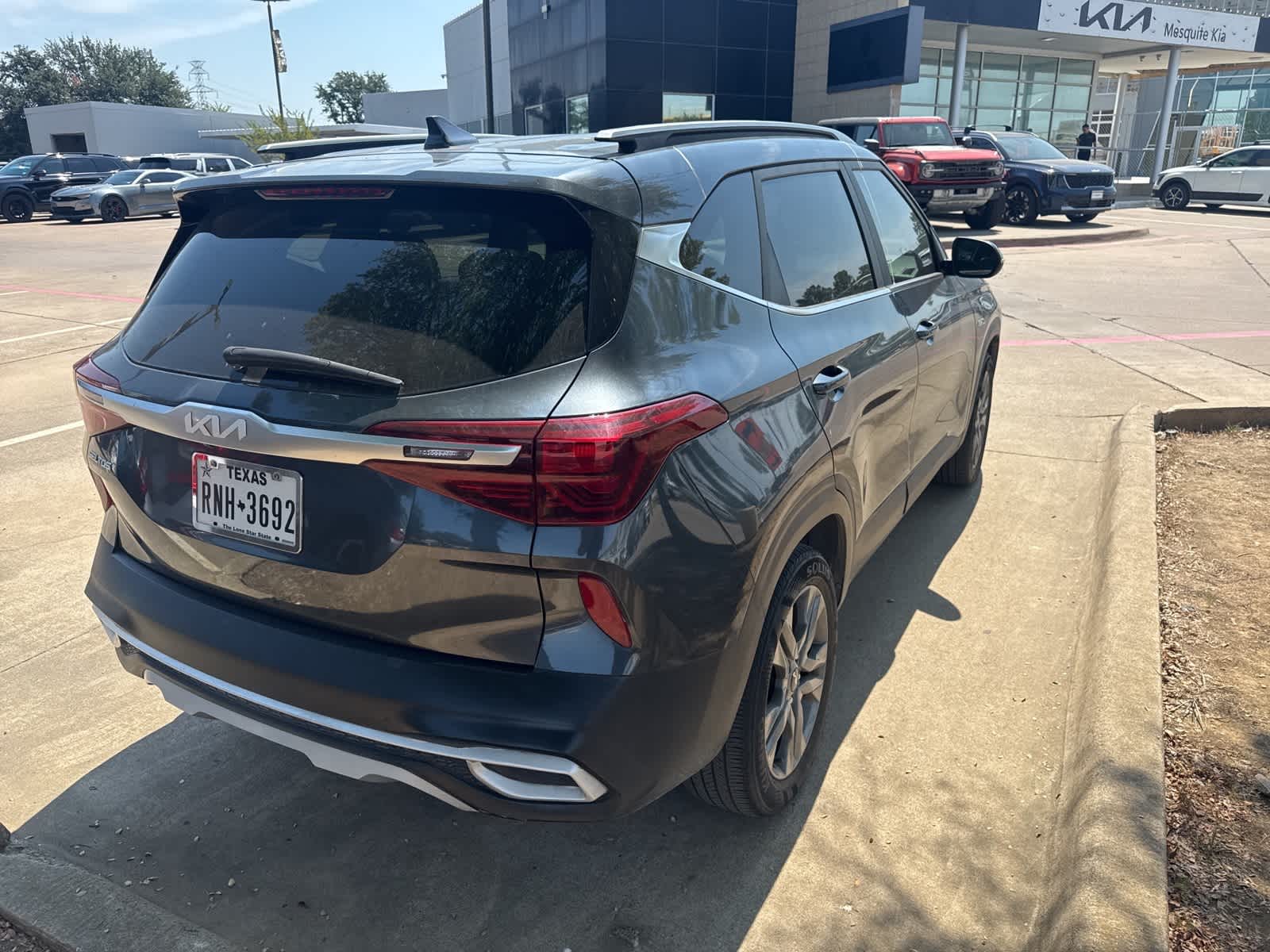 Thumbnail: 2022 Kia Seltos - 6