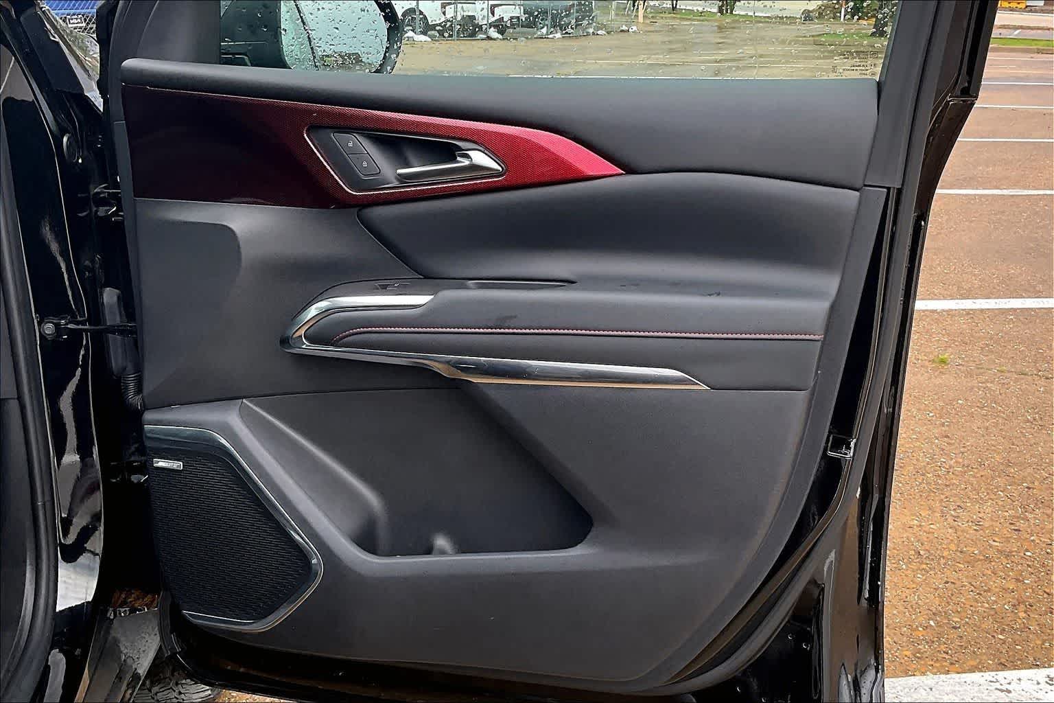 Thumbnail: 2024 Chevrolet Traverse - 28