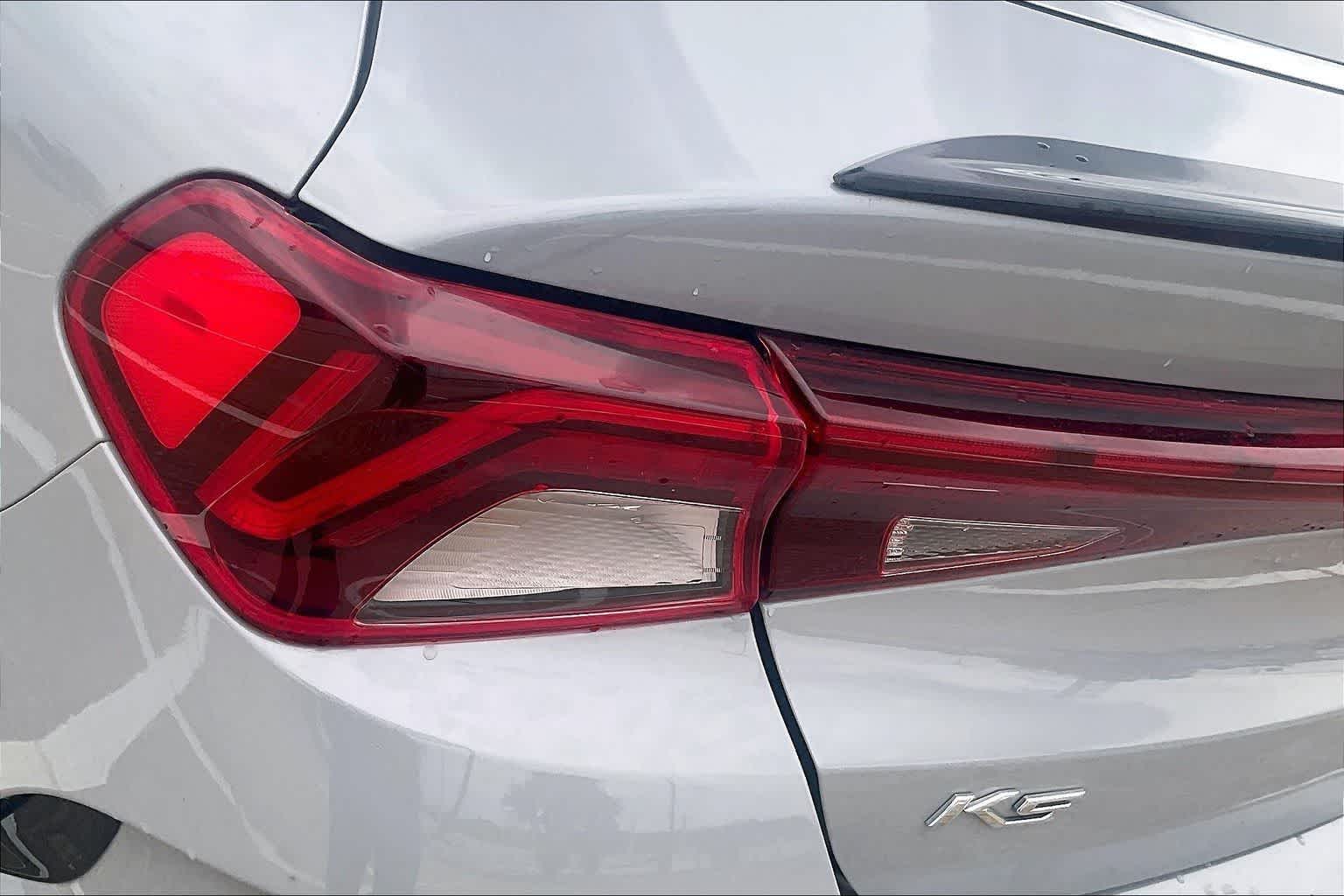 Thumbnail: 2021 Kia K5 - 31