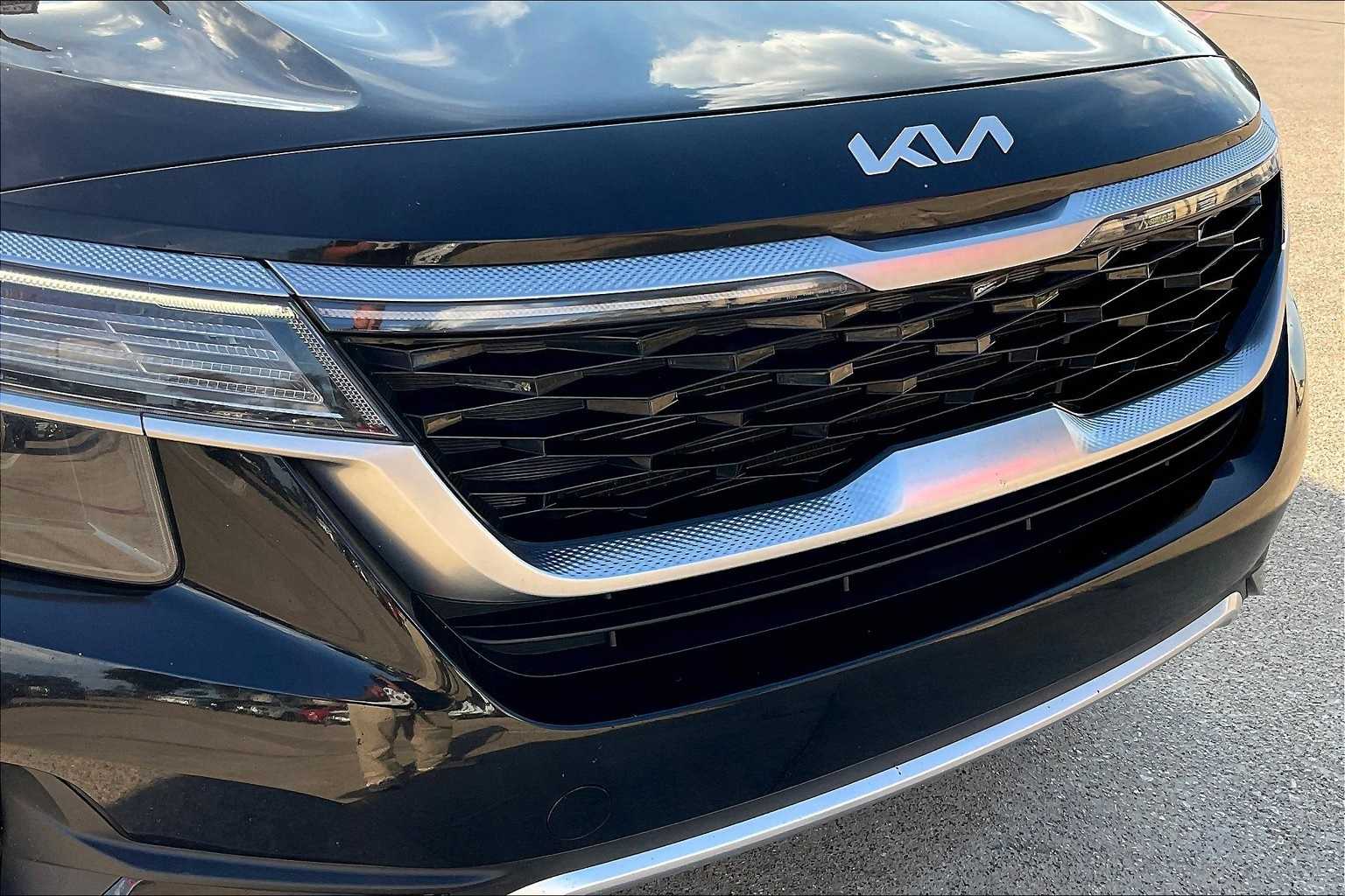 Thumbnail: 2022 Kia Seltos - 32