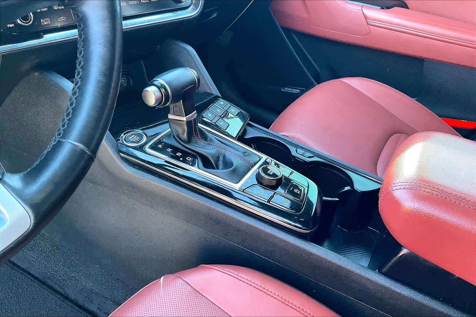 Thumbnail: 2023 Kia Sportage - 16