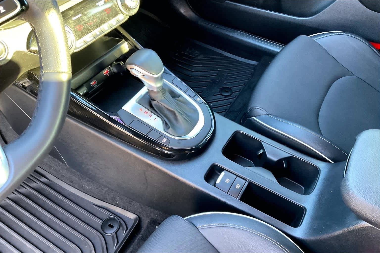 Thumbnail: 2024 Kia Forte - 16