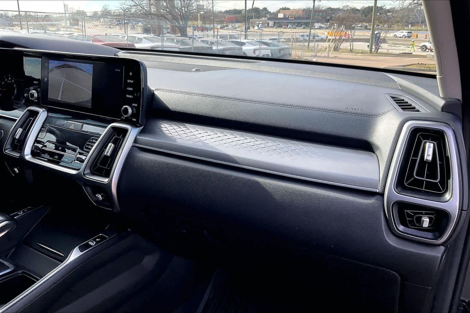 Thumbnail: 2023 Kia Sorento - 22