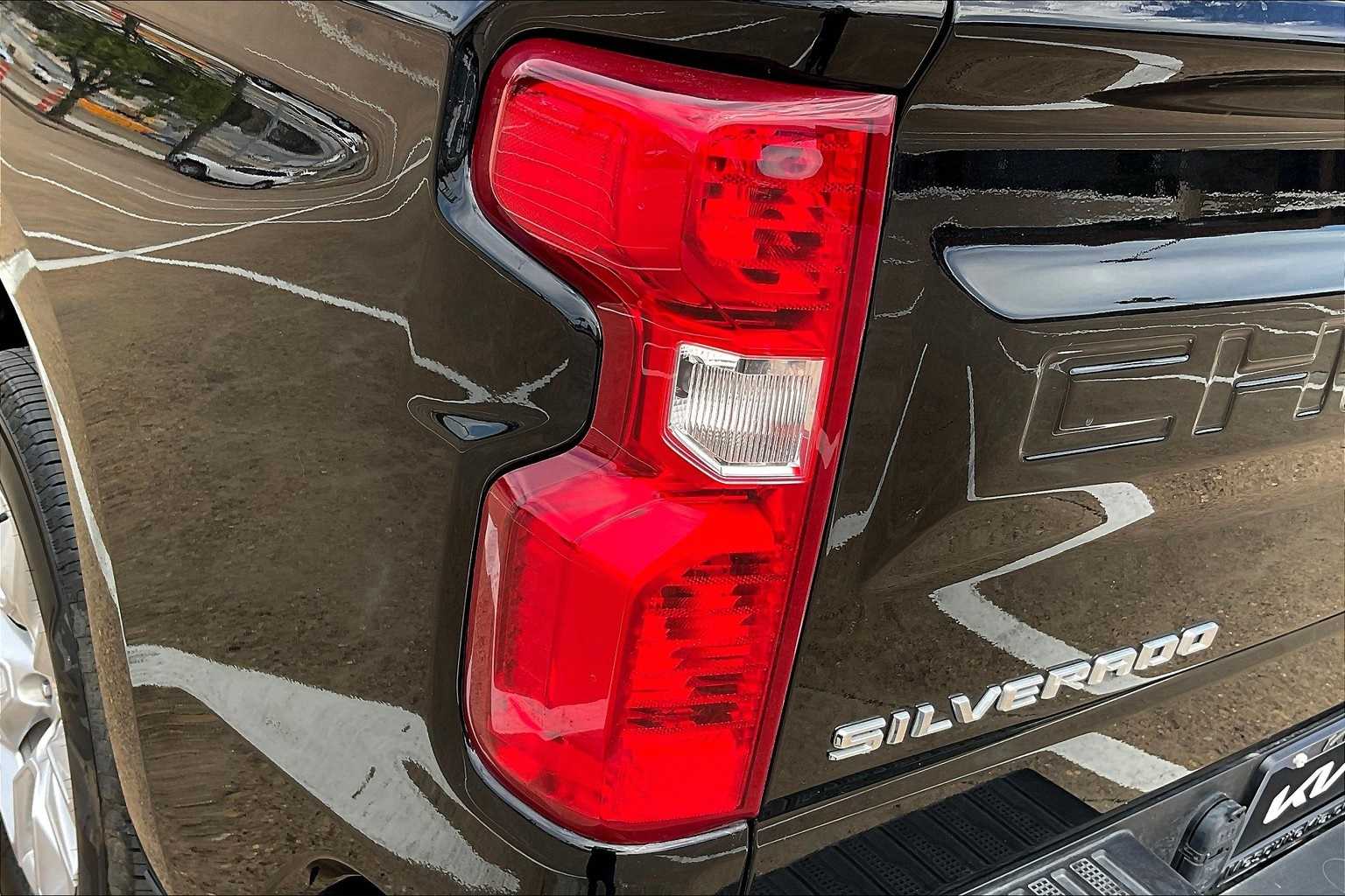 Thumbnail: 2024 Chevrolet Silverado 1500 - 31