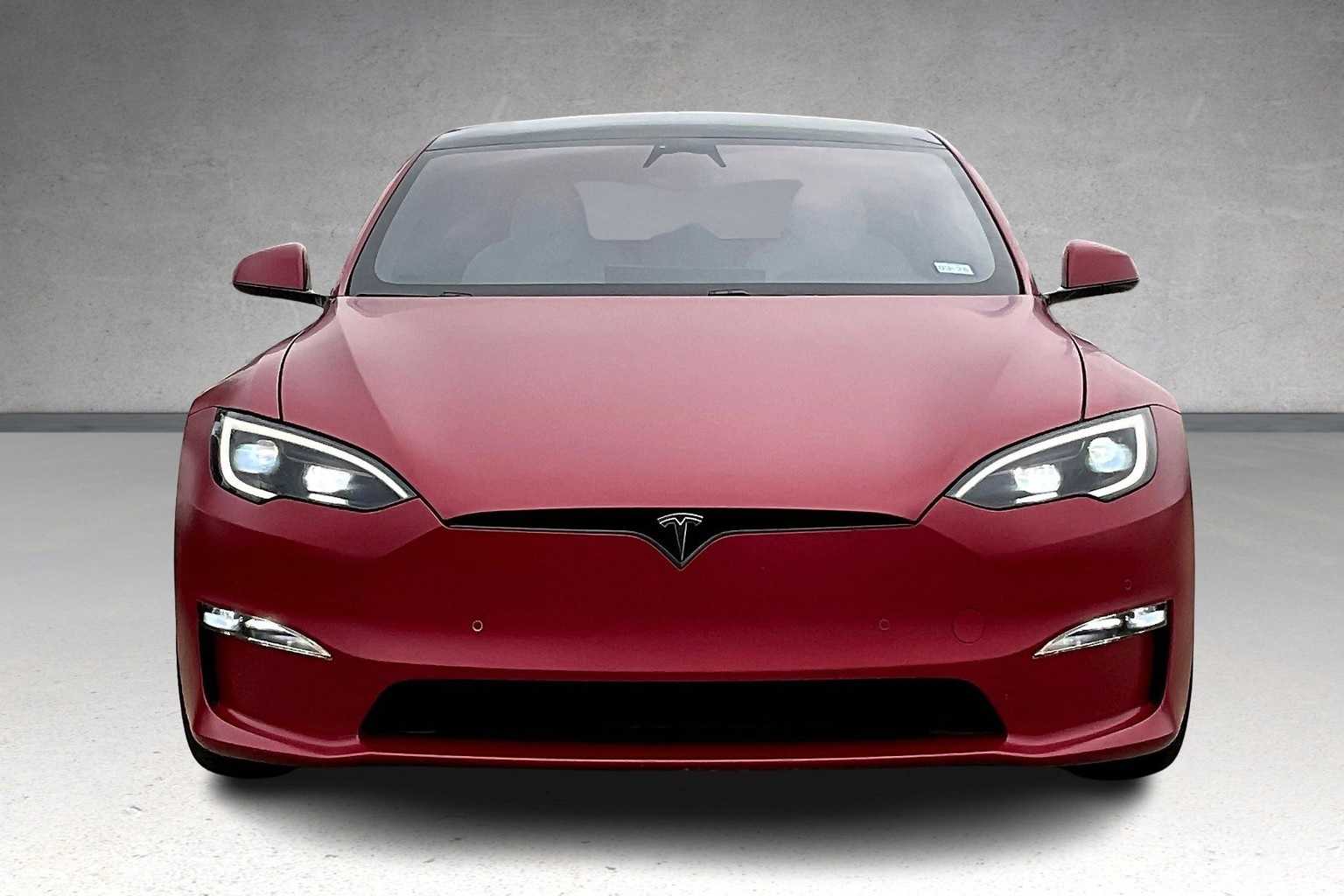 Thumbnail: 2023 Tesla Model S - 6