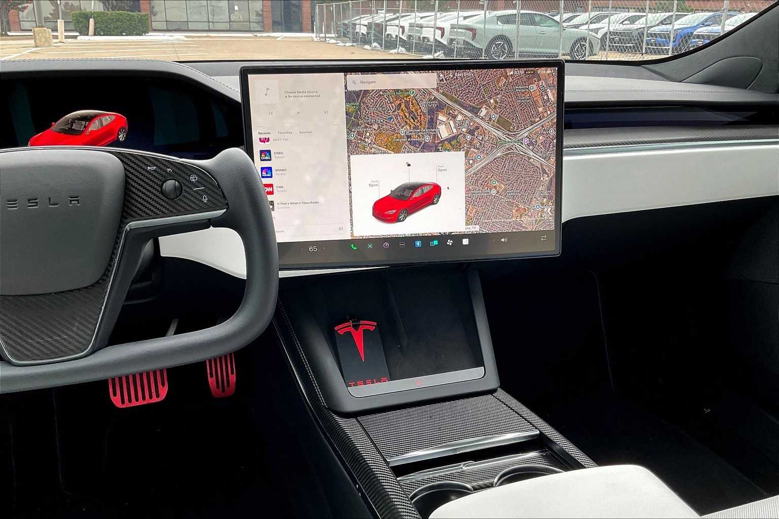 Thumbnail: 2023 Tesla Model S - 14