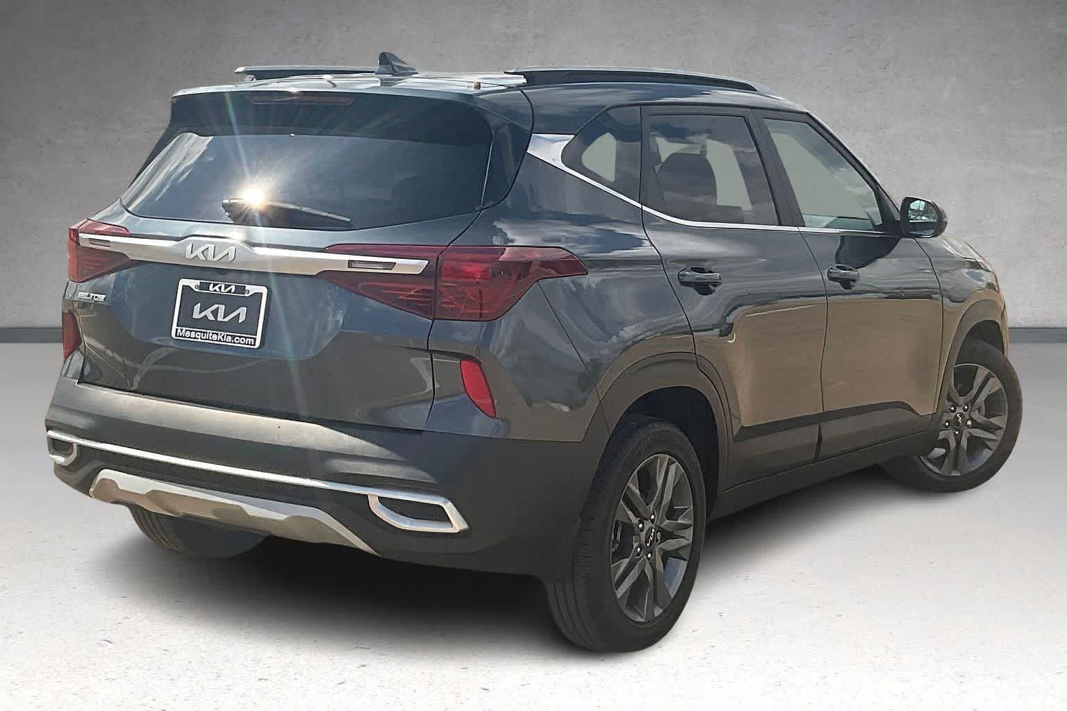 Thumbnail: 2023 Kia Seltos - 22
