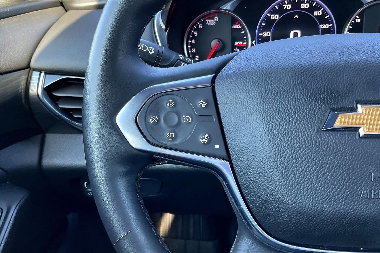 Thumbnail: 2023 Chevrolet Traverse - 24