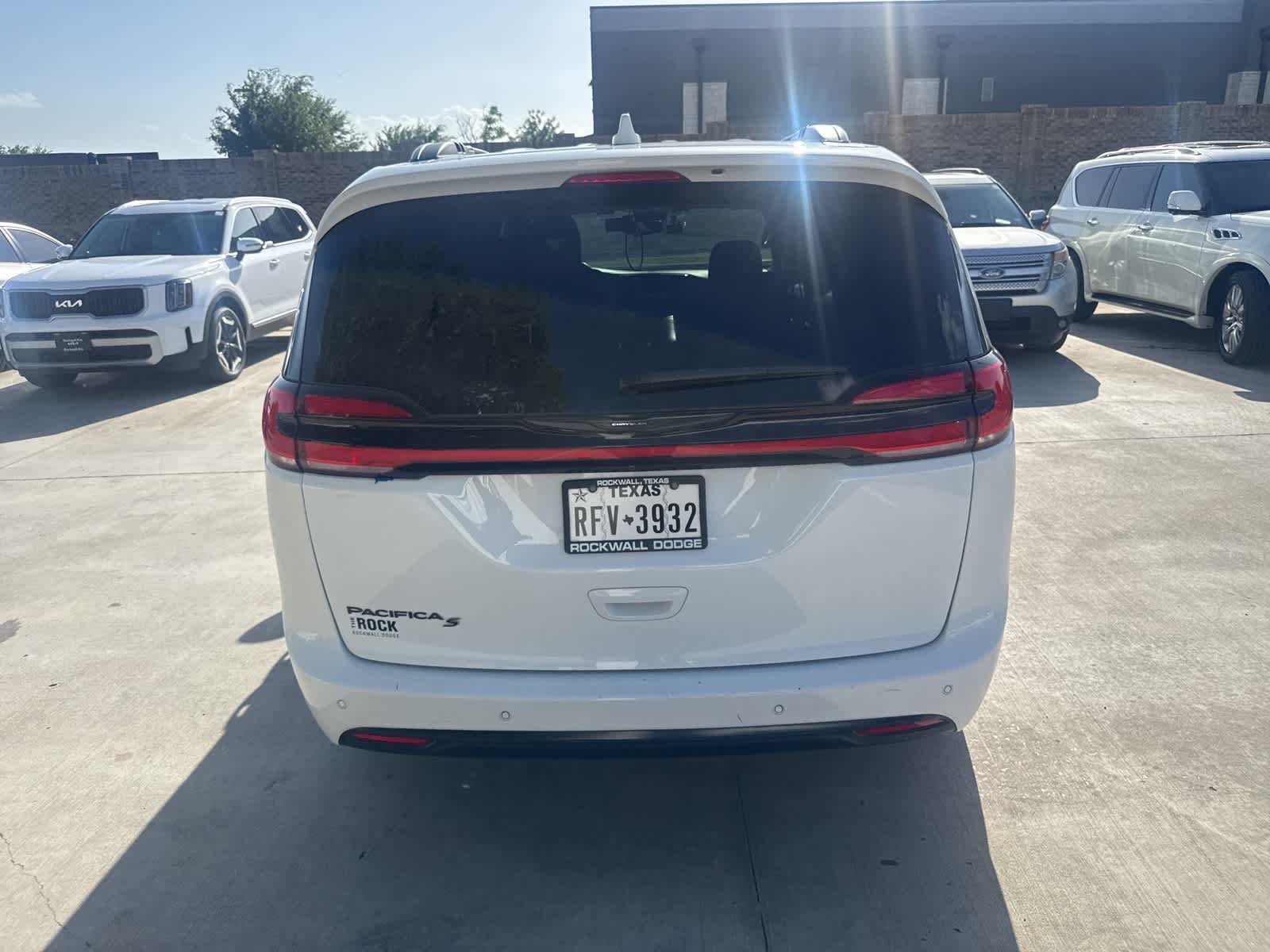 Thumbnail: 2021 Chrysler Pacifica - 5