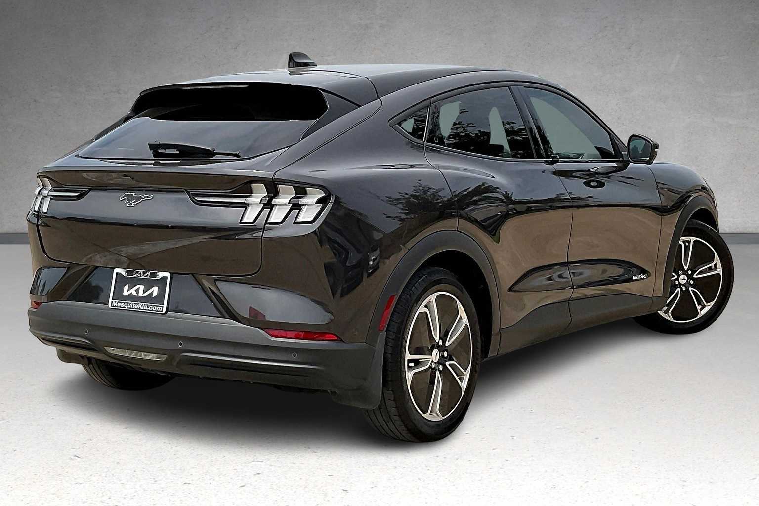 Thumbnail: 2022 Ford Mustang Mach-E - 21