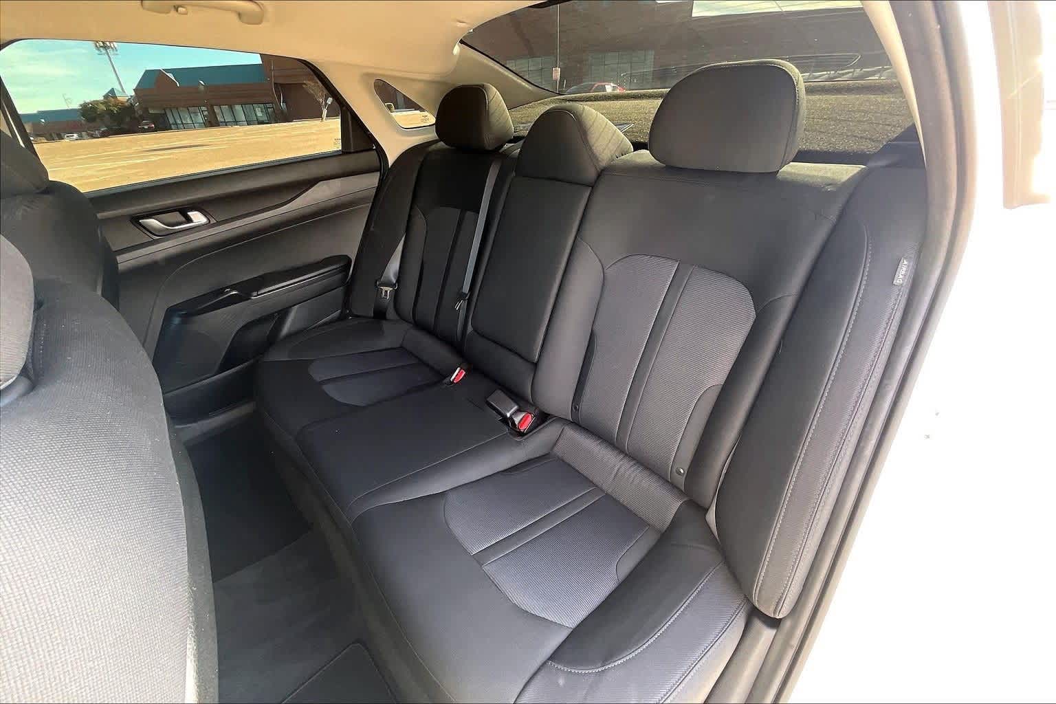 Thumbnail: 2022 Kia K5 - 28