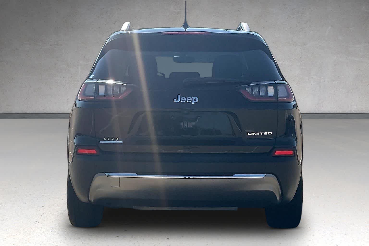 Thumbnail: 2019 Jeep Cherokee - 4
