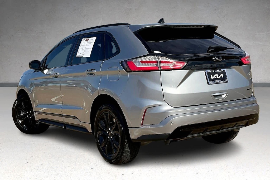 Used 2022 Ford Edge SE SUV