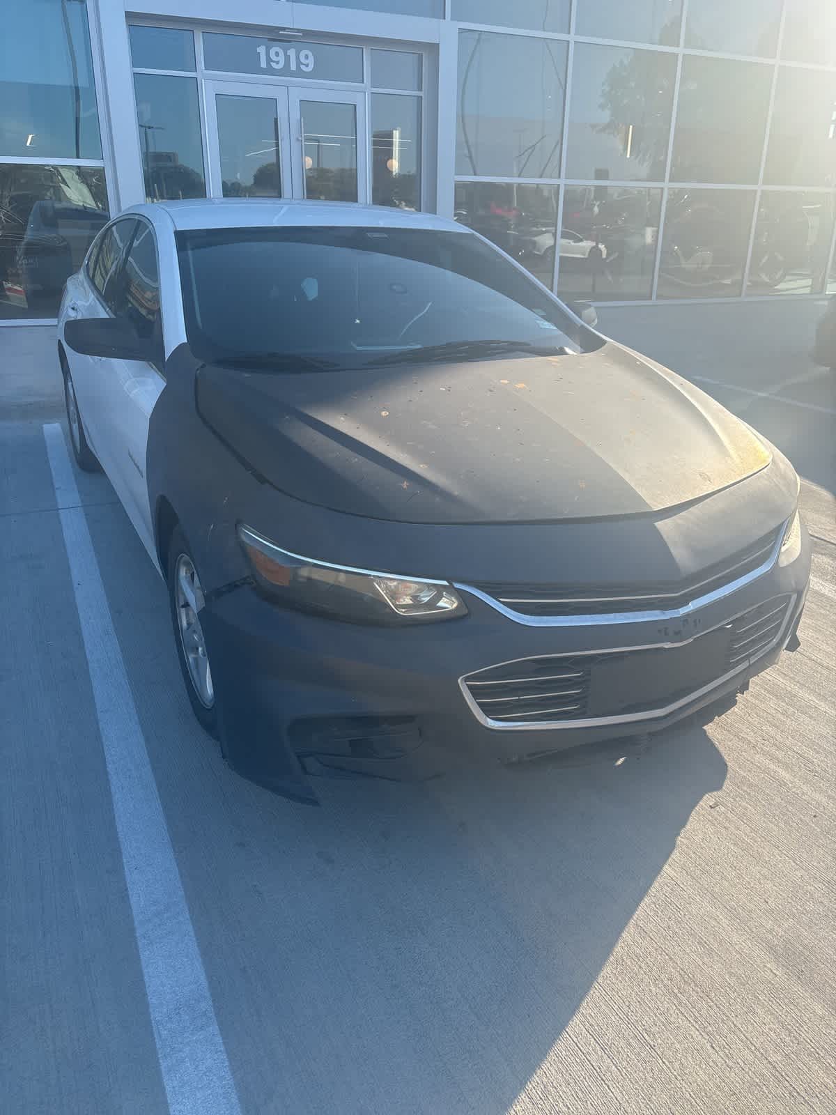 Thumbnail: 2018 Chevrolet Malibu - 3