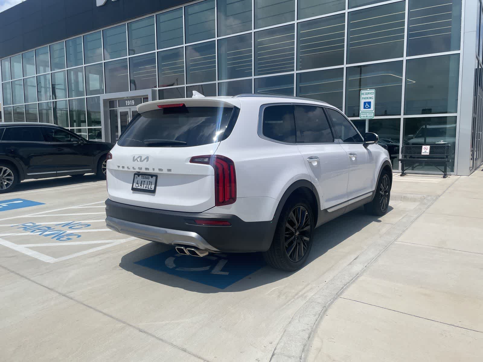 Thumbnail: 2022 Kia Telluride - 3