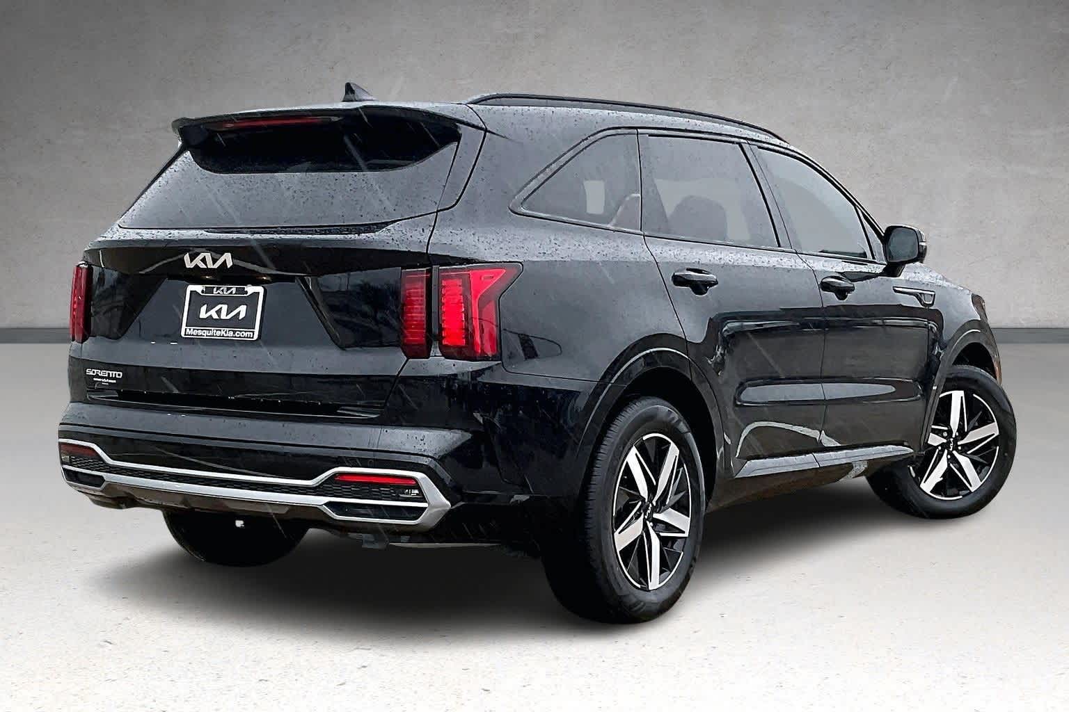 Thumbnail: 2023 Kia Sorento - 21