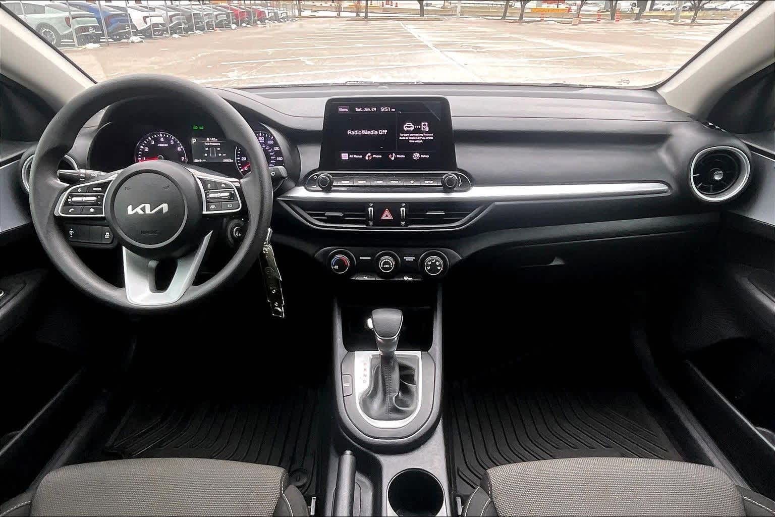 Thumbnail: 2024 Kia Forte - 9