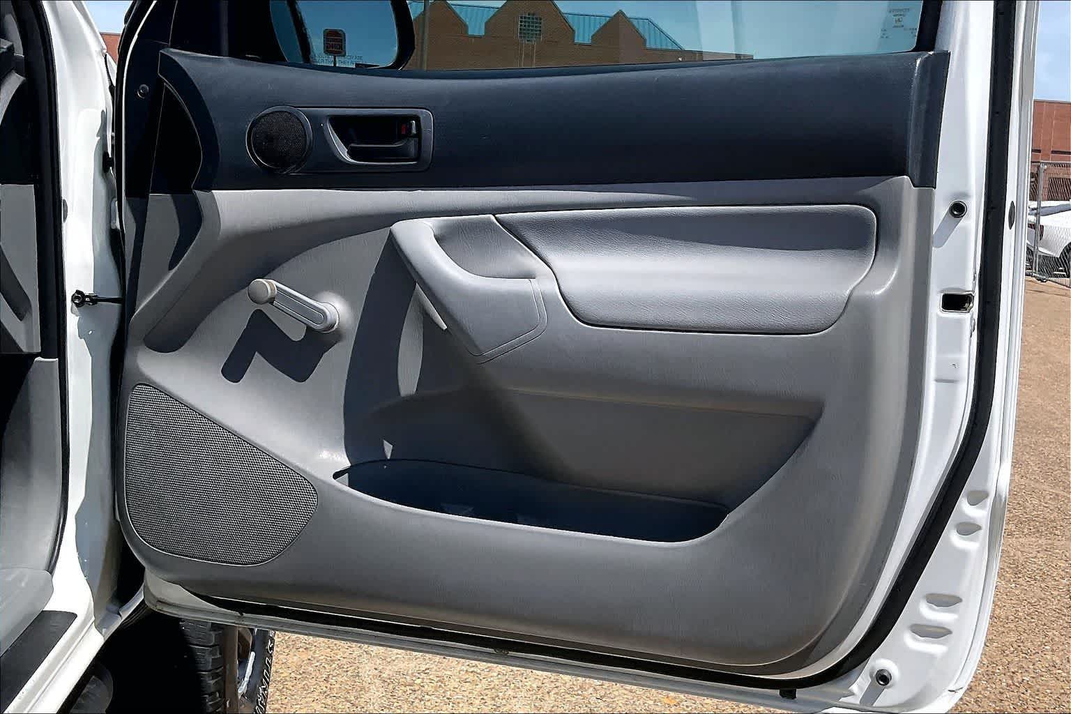 Thumbnail: 2014 Toyota Tacoma - 22