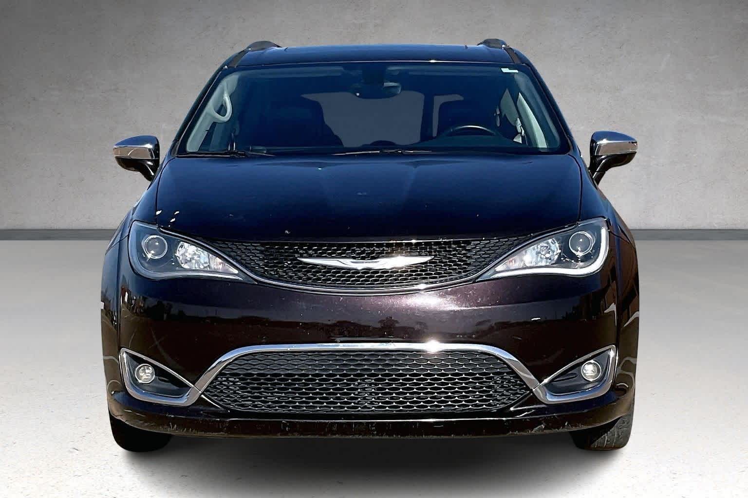 Thumbnail: 2017 Chrysler Pacifica - 6
