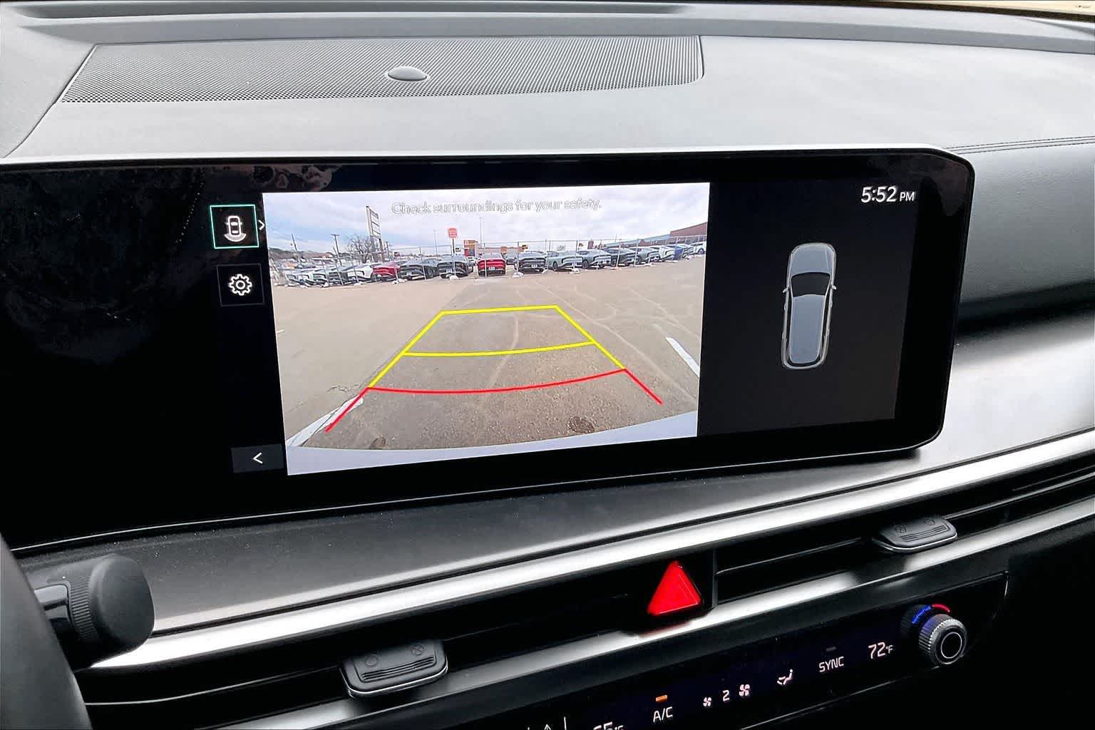 Thumbnail: 2024 Kia Sorento - 25