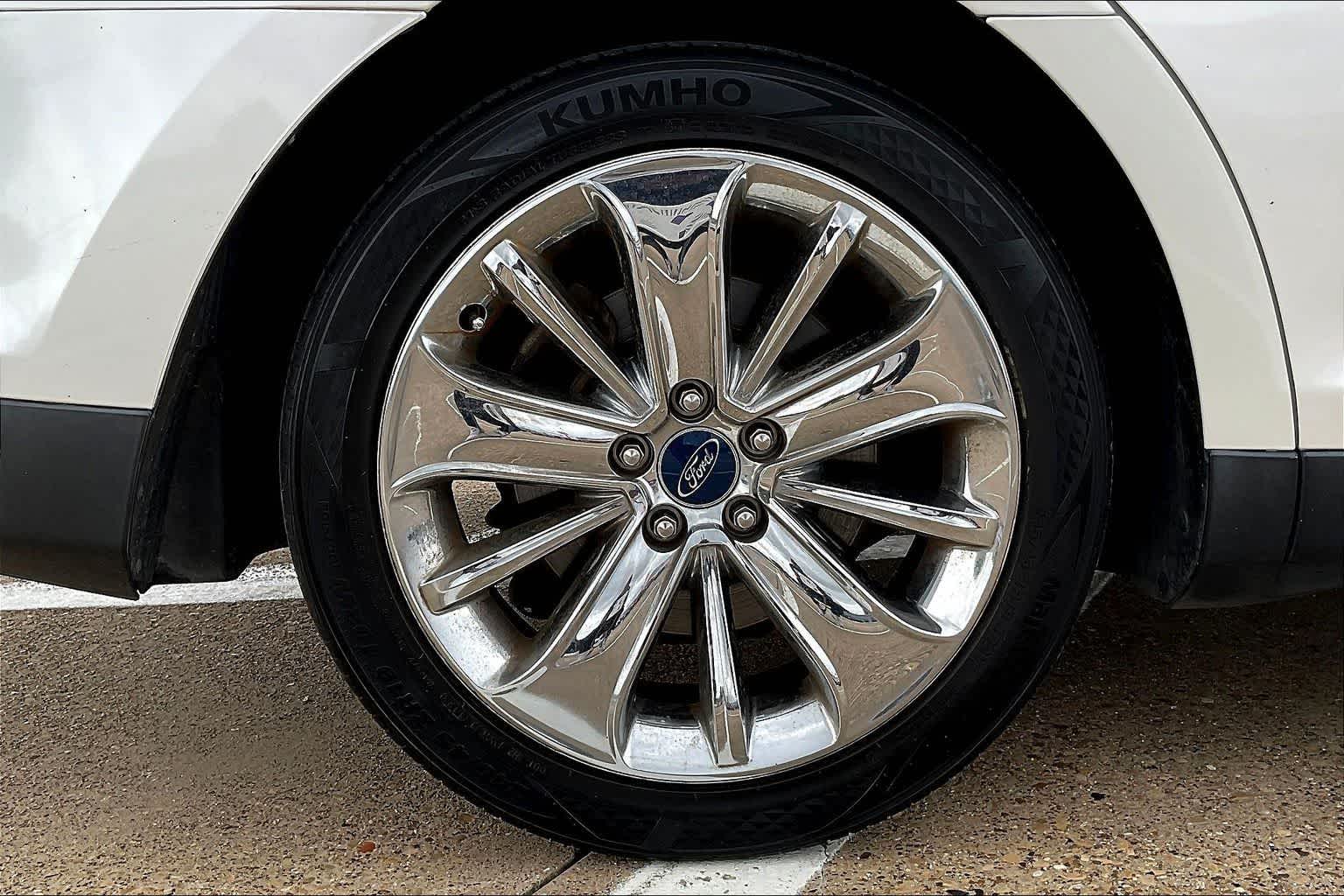 Thumbnail: 2012 Ford Taurus - 8