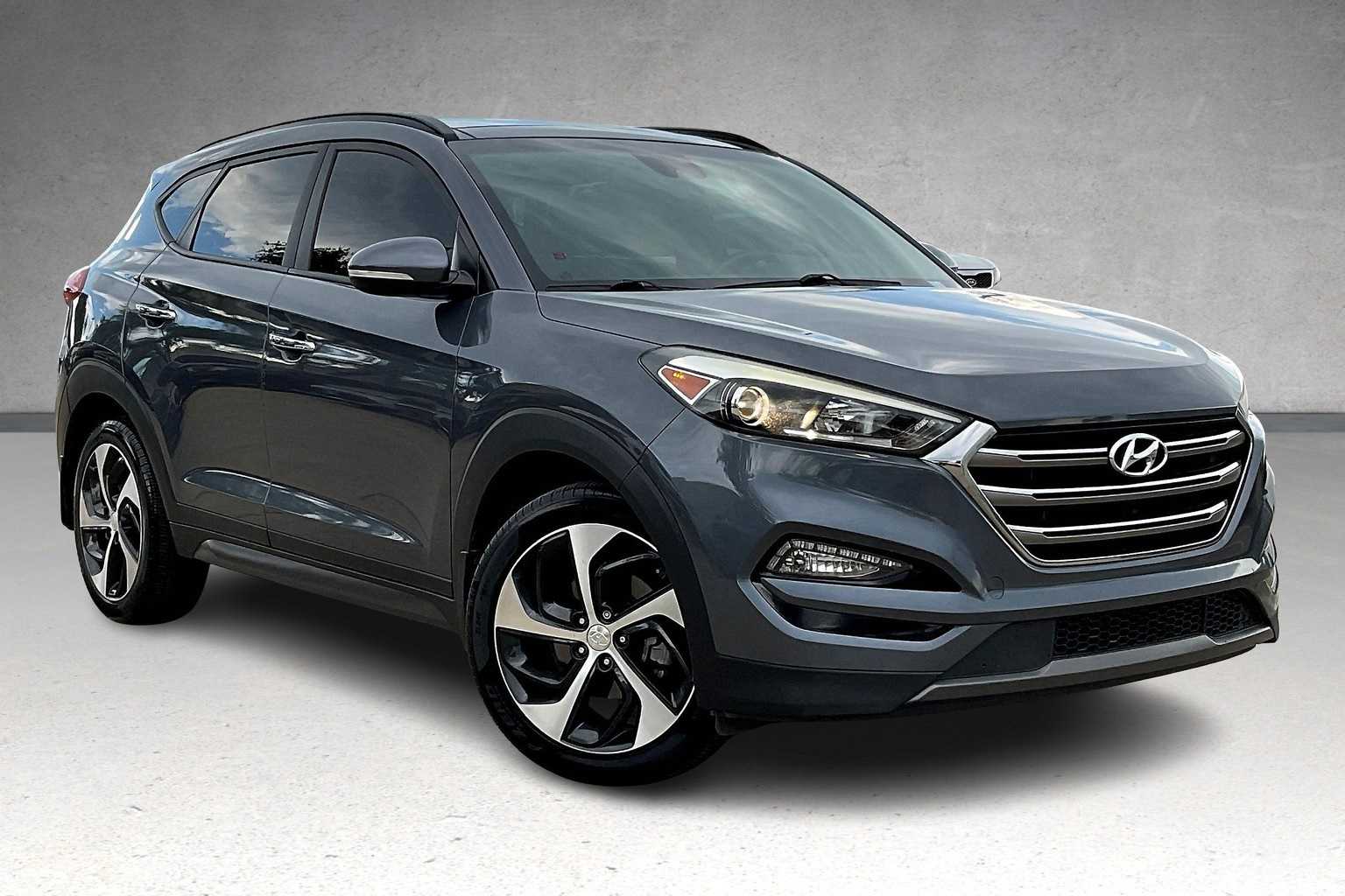 Thumbnail: 2016 Hyundai Tucson - 21