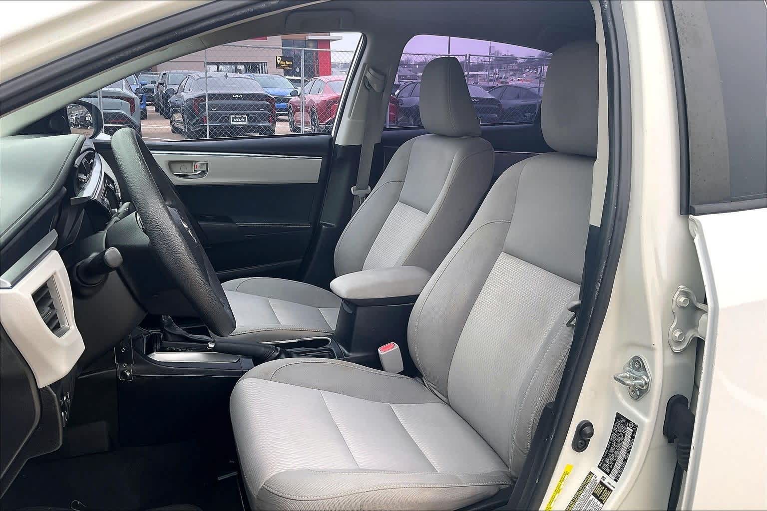 Thumbnail: 2015 Toyota Corolla - 11