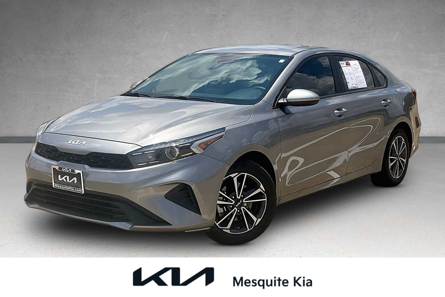 2022 Kia Forte LXS AT's photo