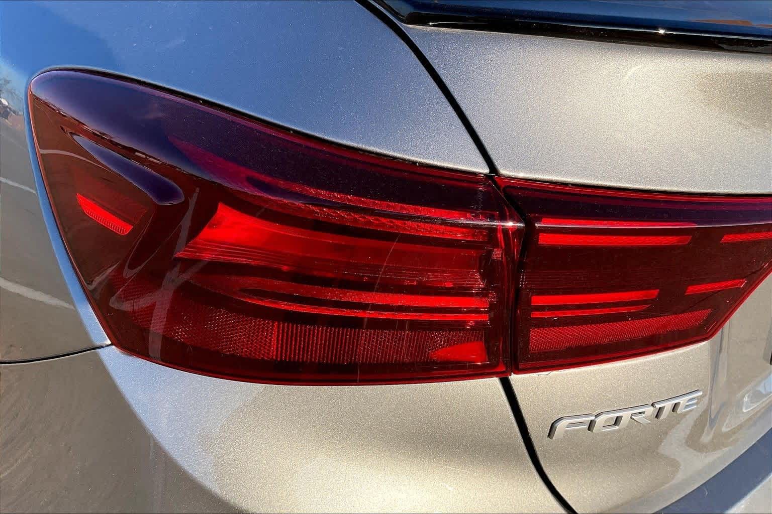 Thumbnail: 2024 Kia Forte - 31