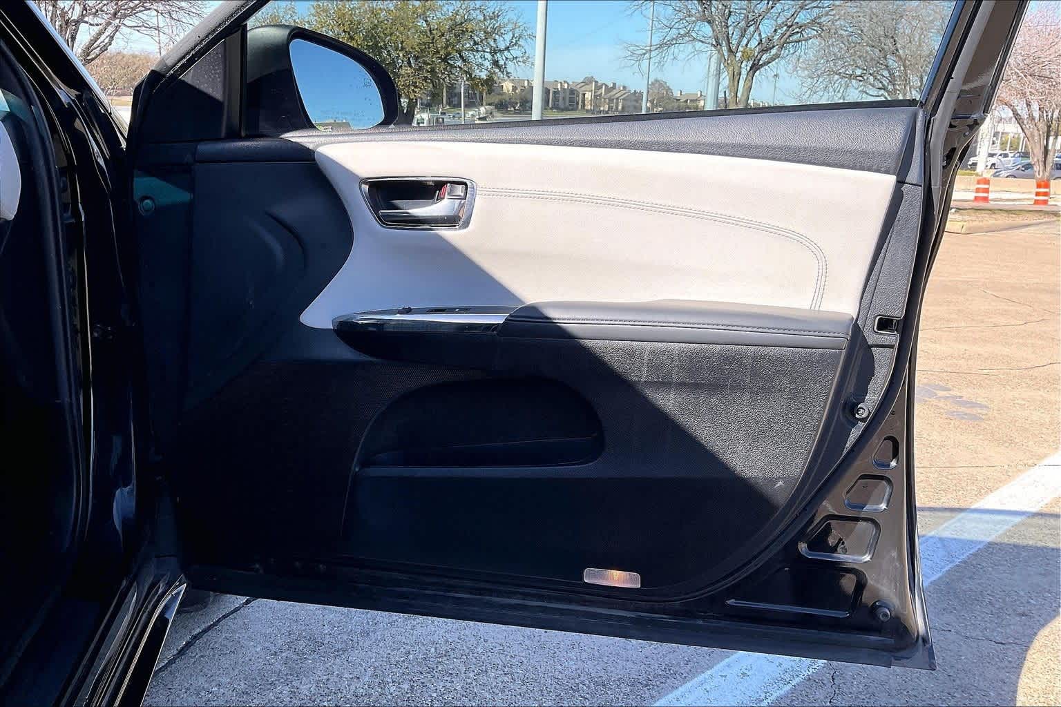 Thumbnail: 2018 Toyota Avalon - 28