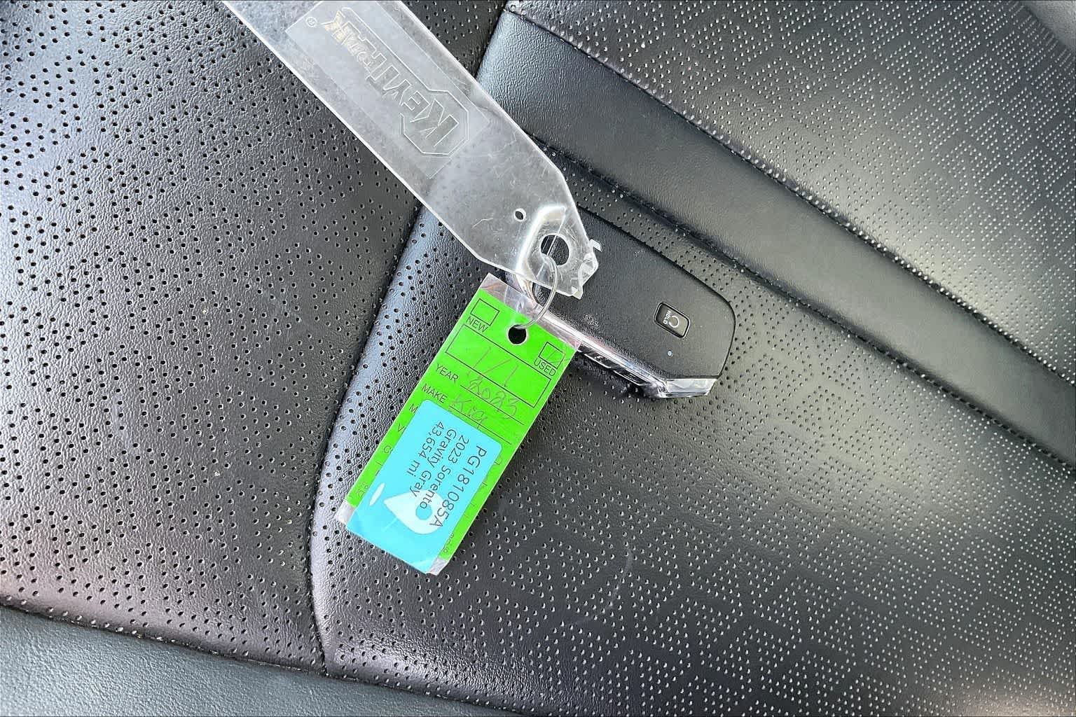 Thumbnail: 2023 Kia Sorento - 19