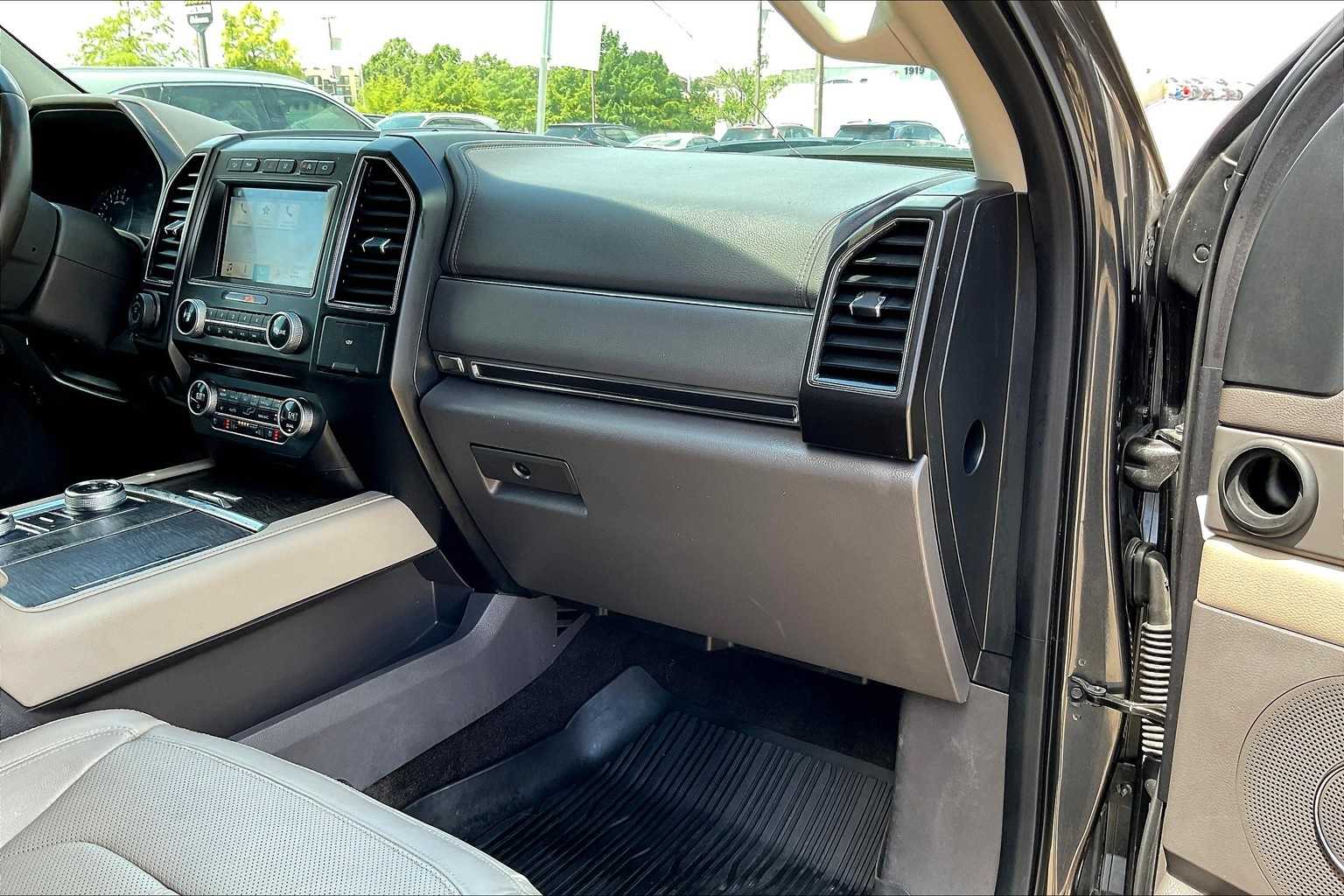 Thumbnail: 2018 Ford Expedition - 23