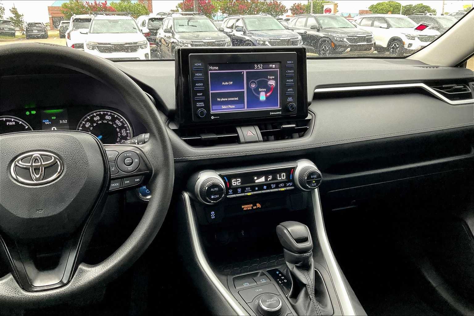Thumbnail: 2022 Toyota RAV4 - 15