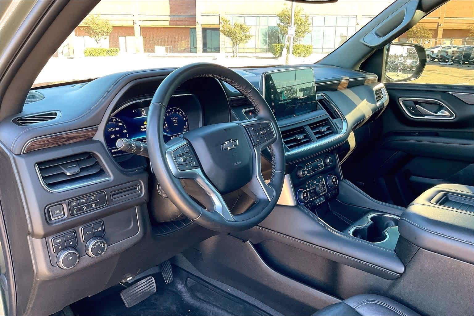 2023 Chevrolet Tahoe Z71 photo 2