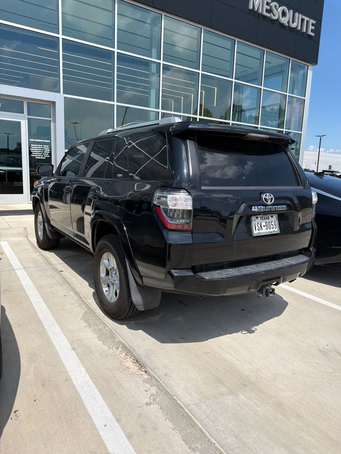 Thumbnail: 2014 Toyota 4Runner - 8
