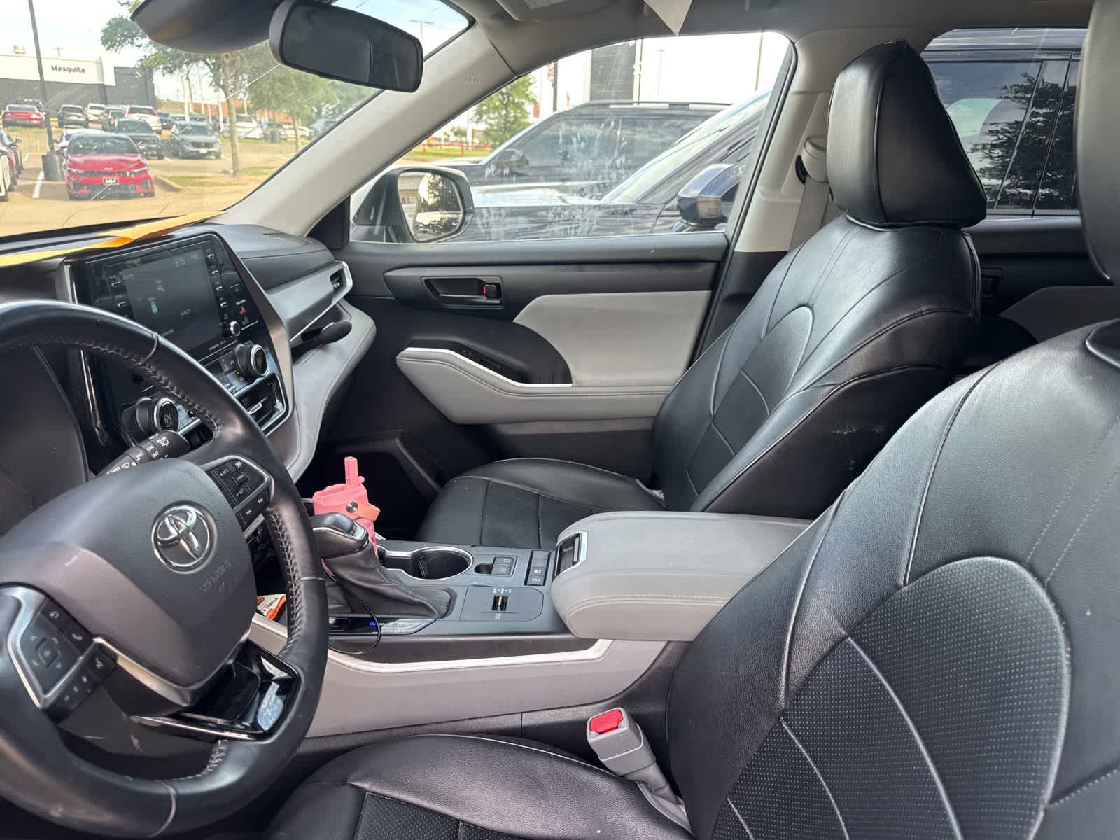 Thumbnail: 2021 Toyota Highlander - 9