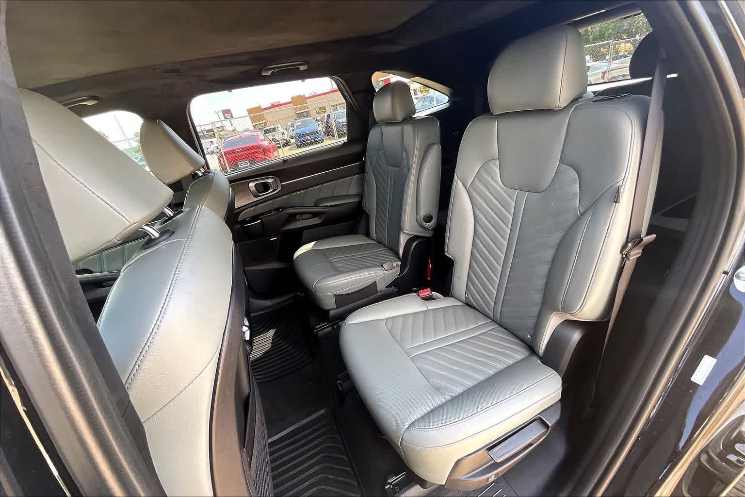 Thumbnail: 2024 Kia Sorento - 30