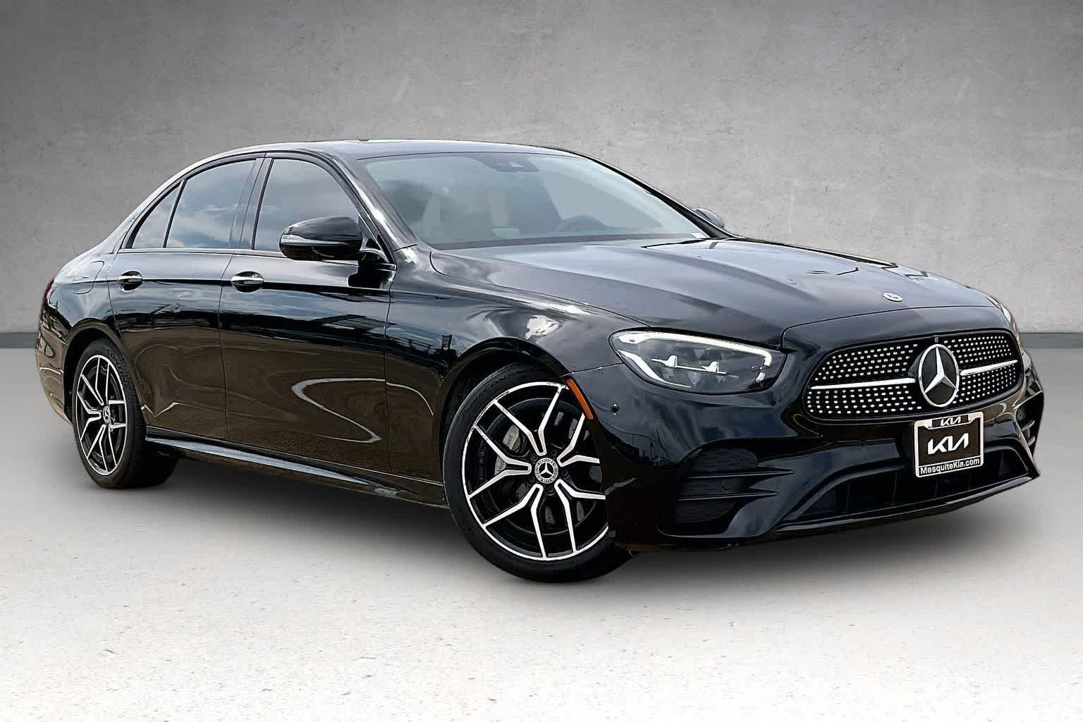 Thumbnail: 2022 Mercedes-Benz E-Class - 20