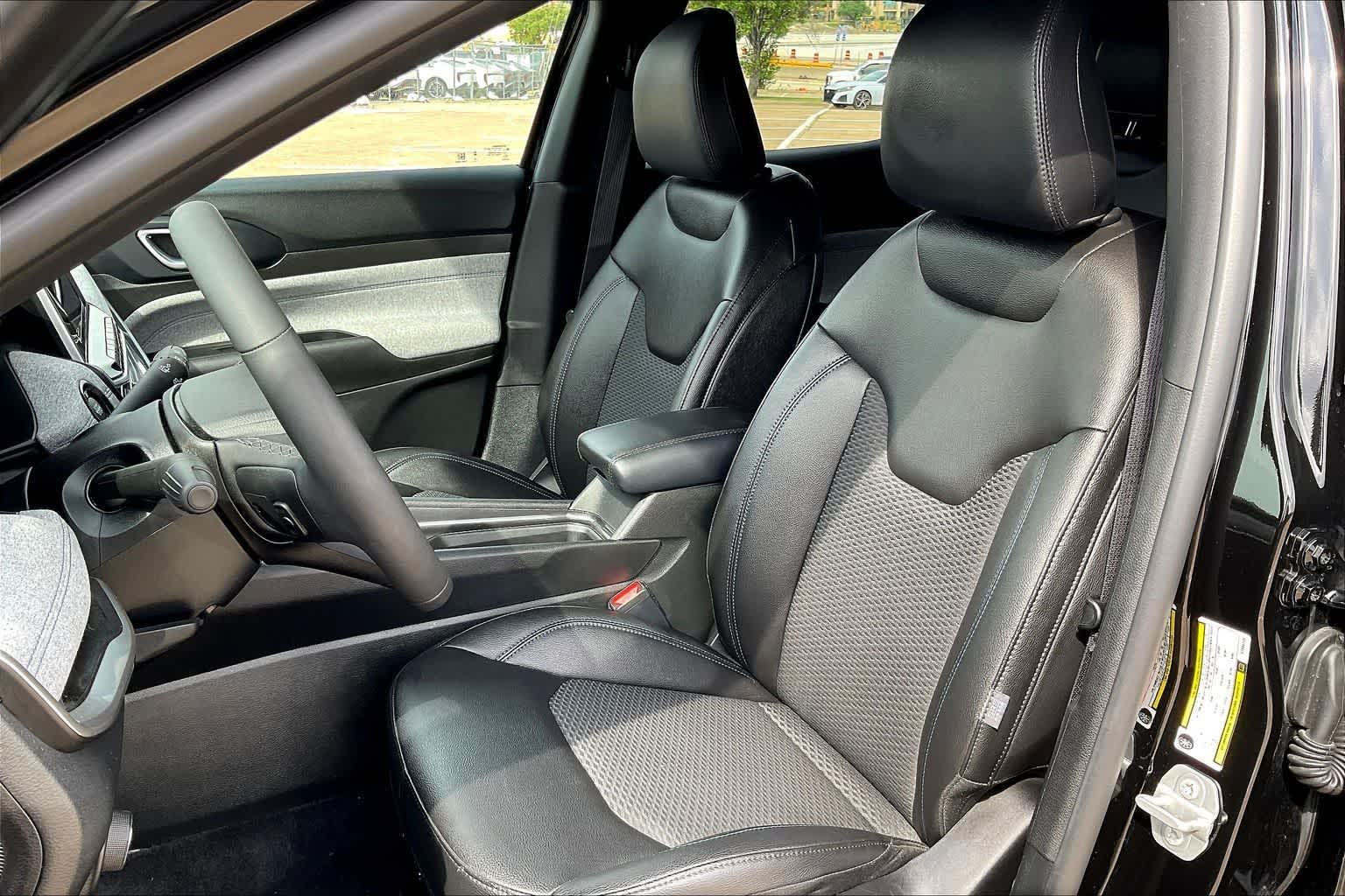 Thumbnail: 2025 Jeep Compass - 11