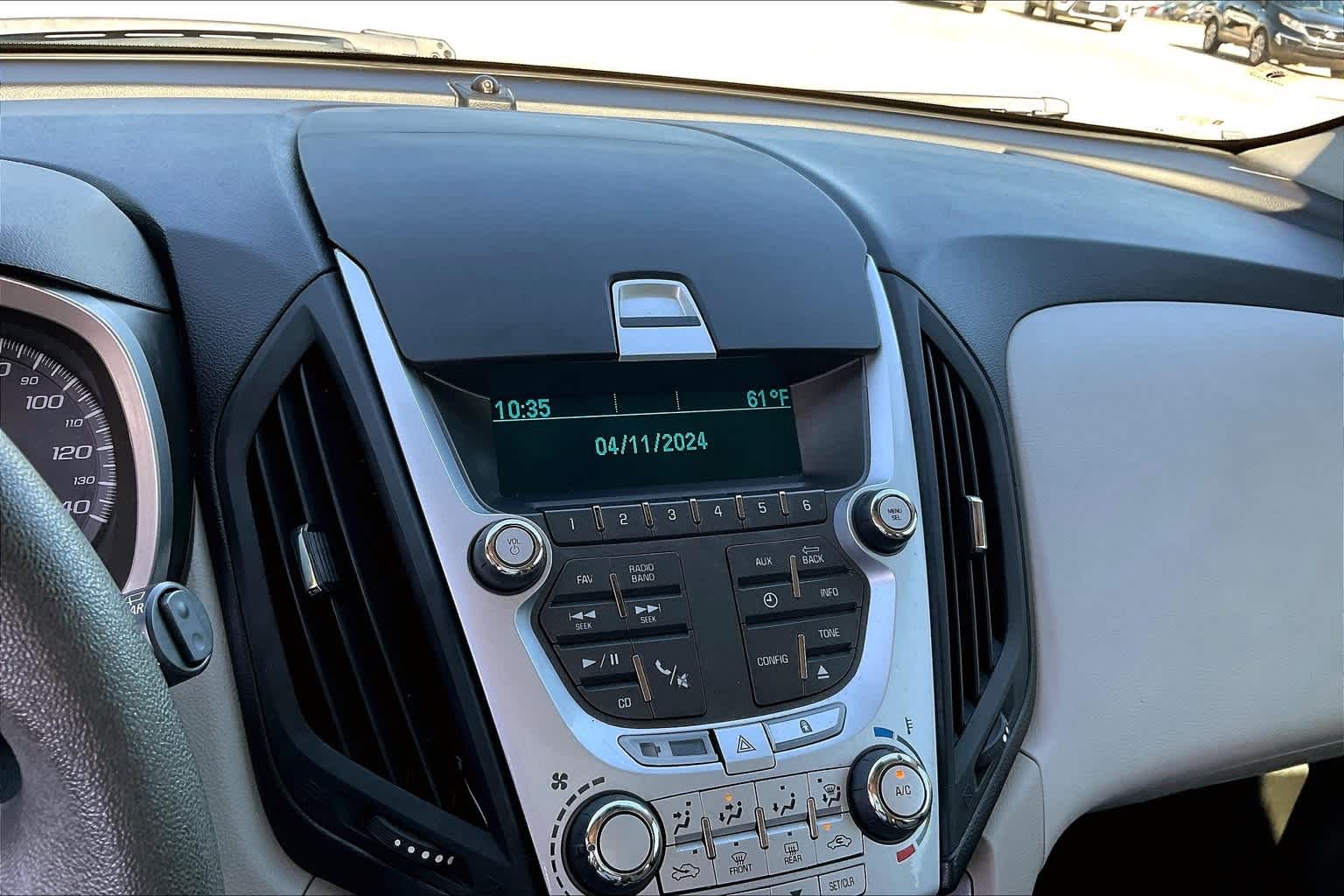 Thumbnail: 2015 Chevrolet Equinox - 26