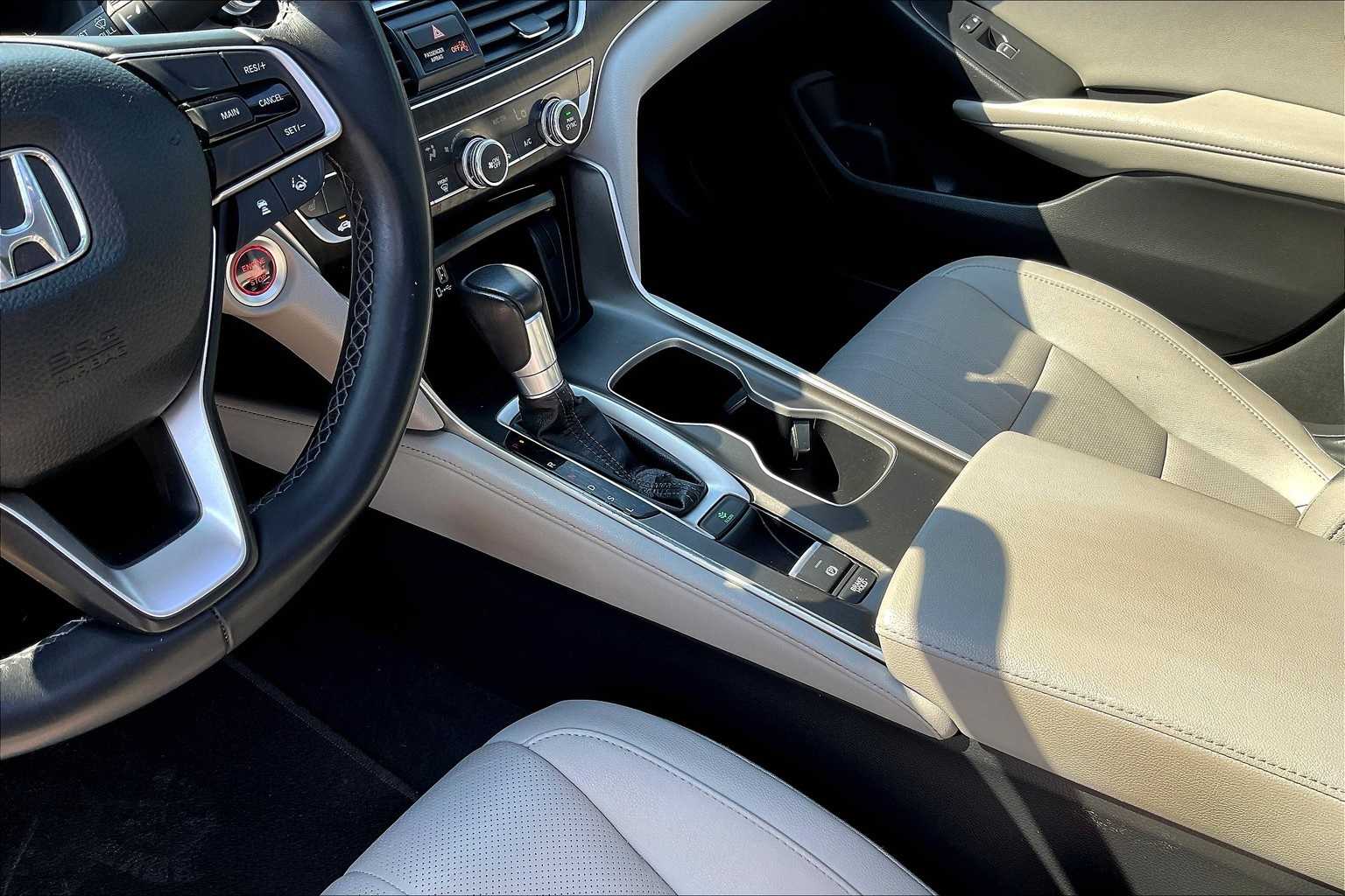 Thumbnail: 2019 Honda Accord - 16
