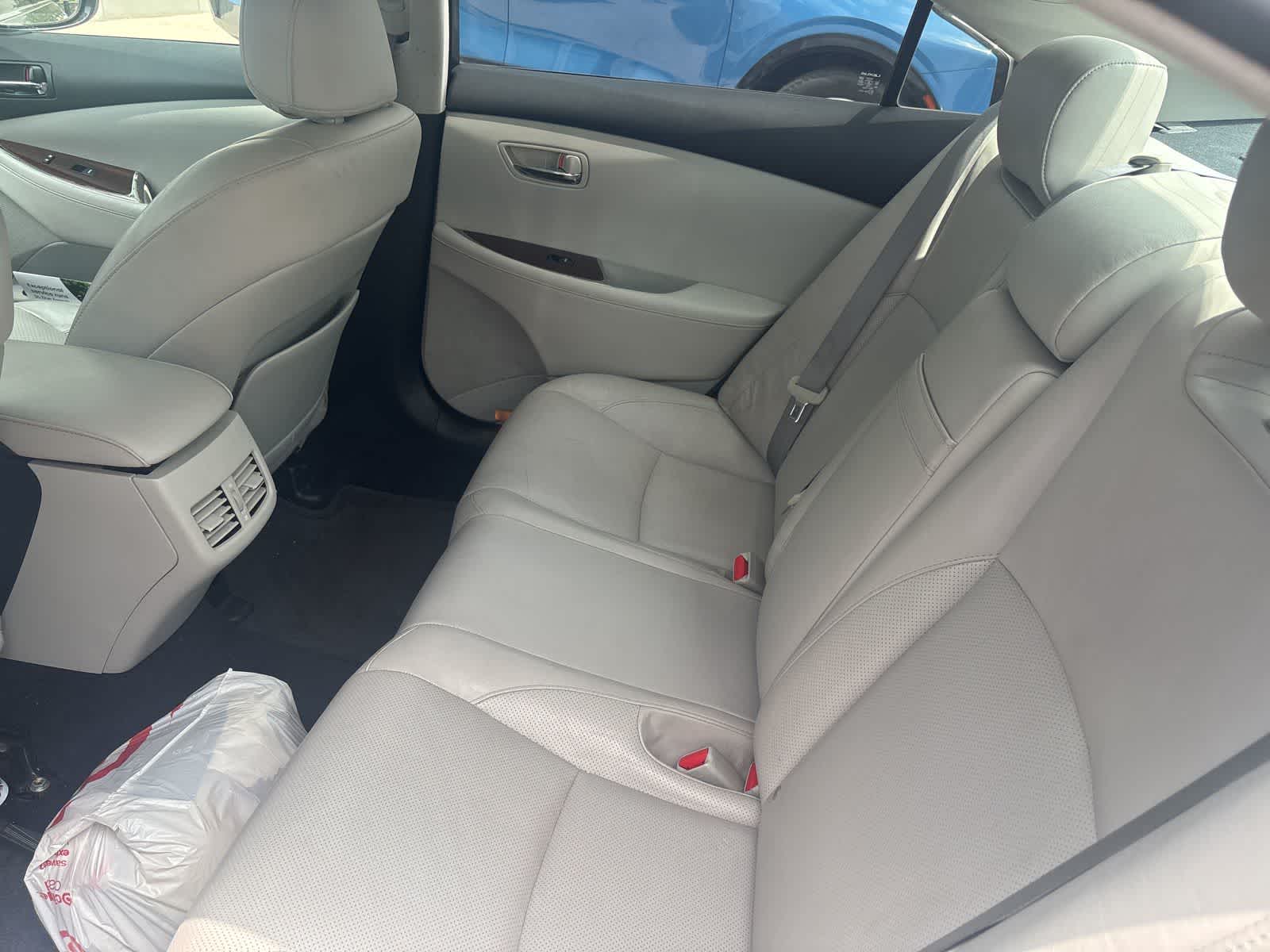 Thumbnail: 2011 Lexus ES - 11