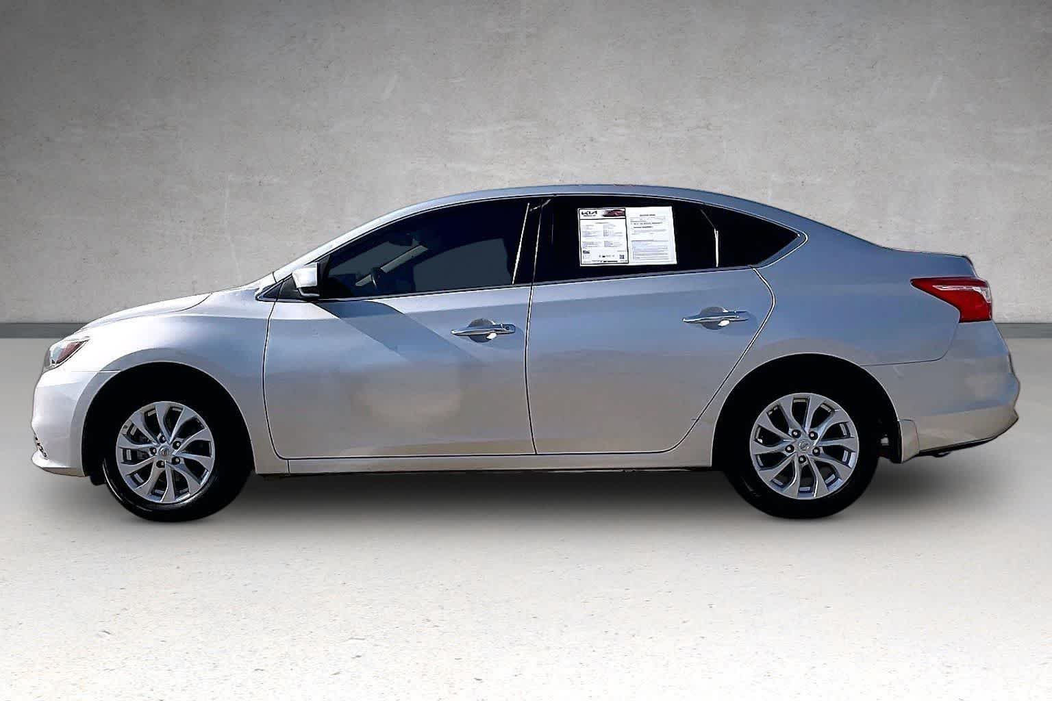 Thumbnail: 2019 Nissan Sentra - 3