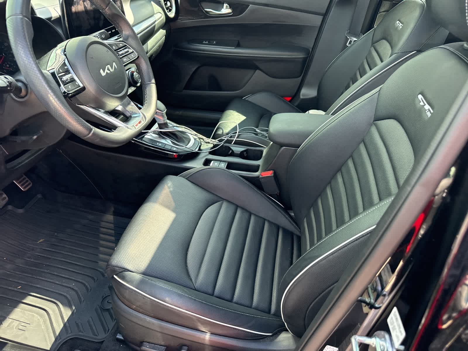 2024 Kia Forte GT-Line photo 2