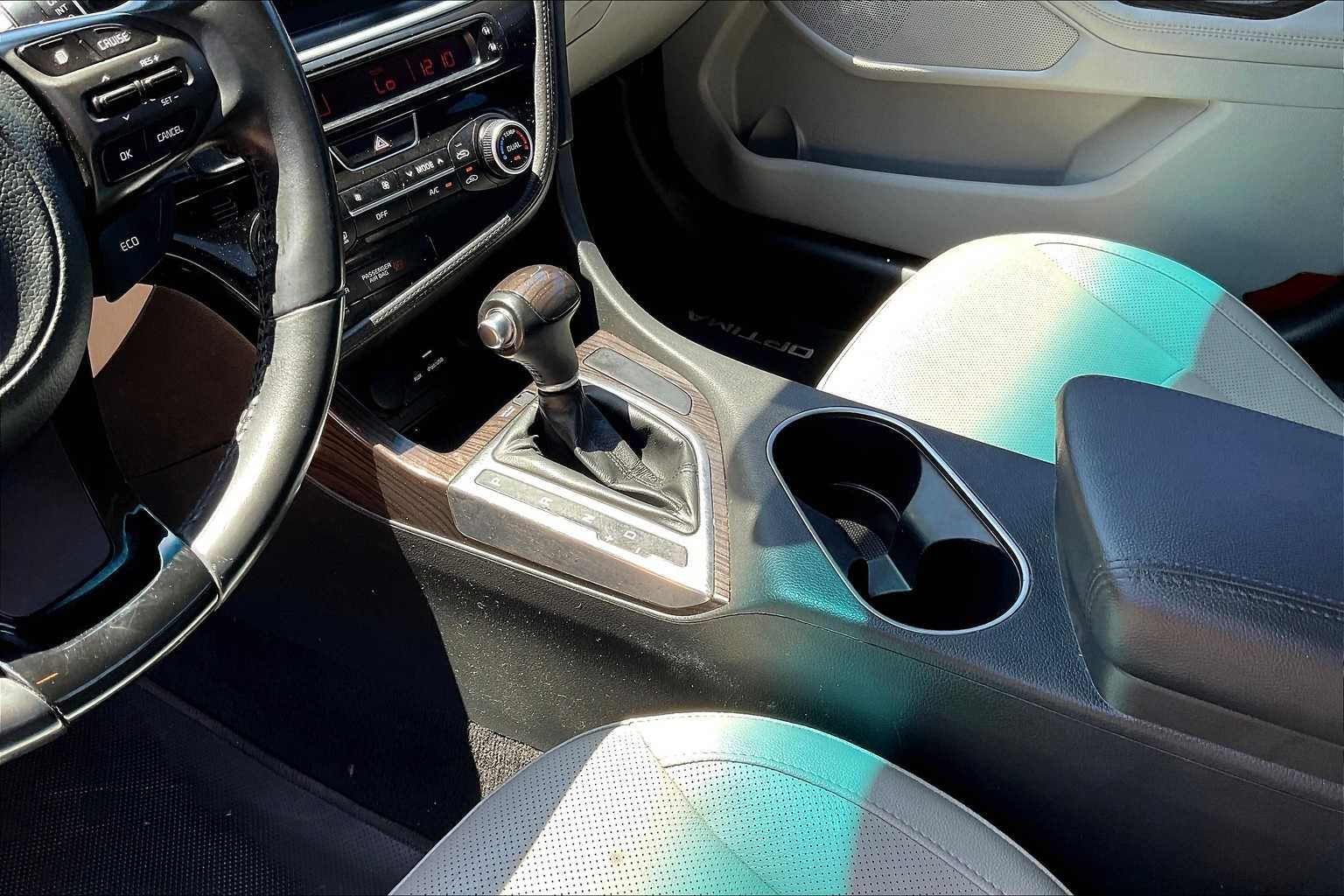 Thumbnail: 2015 Kia Optima - 16