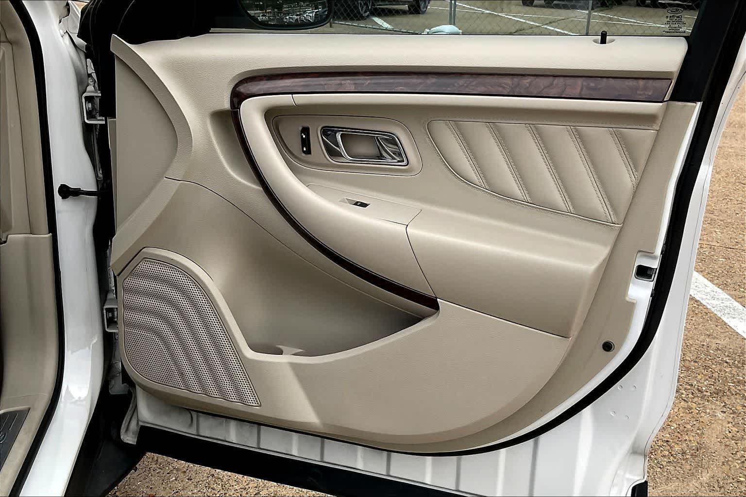 Thumbnail: 2012 Ford Taurus - 28