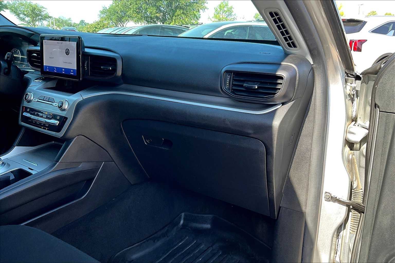 Thumbnail: 2021 Ford Explorer - 23