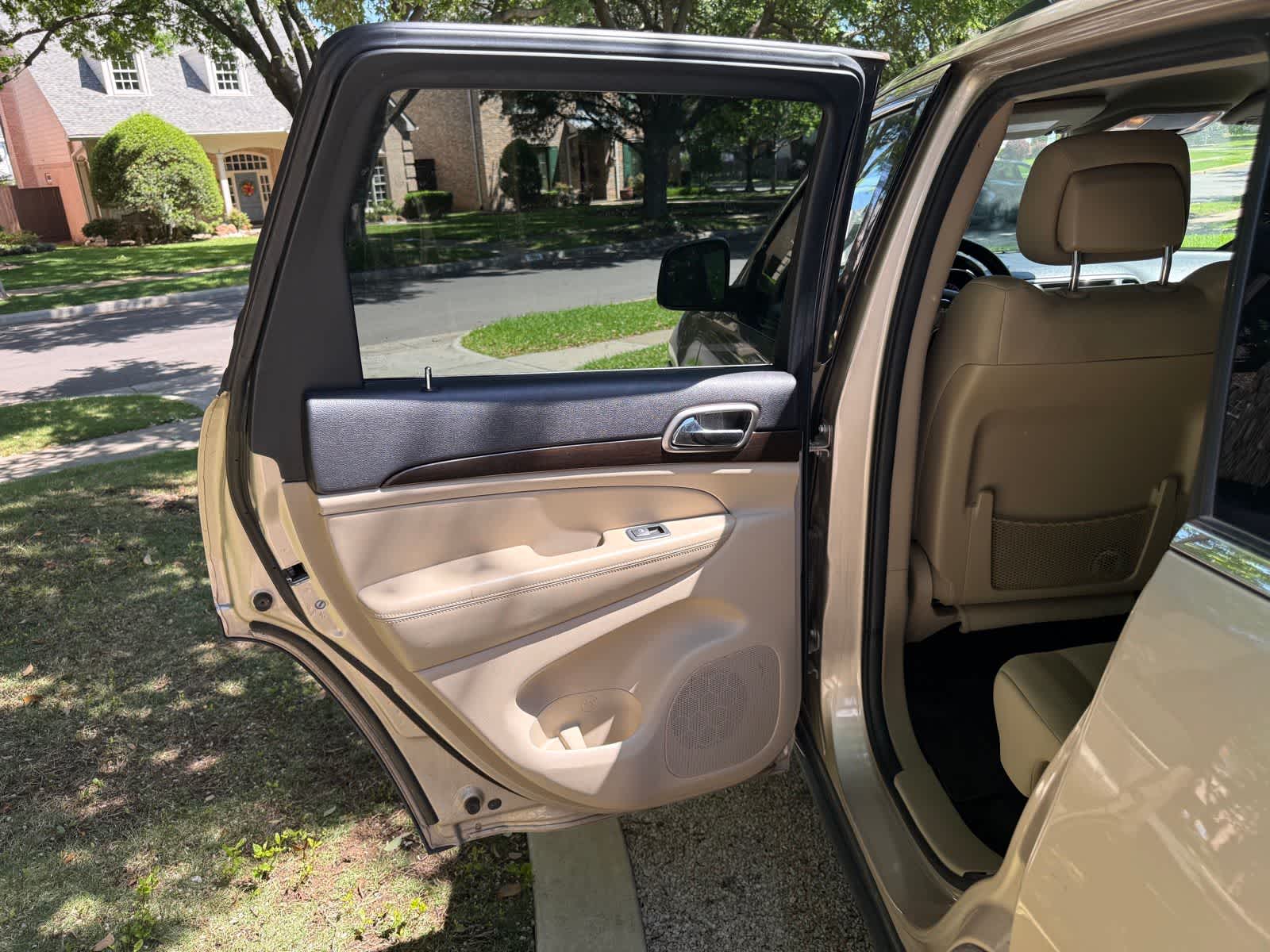 Thumbnail: 2014 Jeep Grand Cherokee - 7